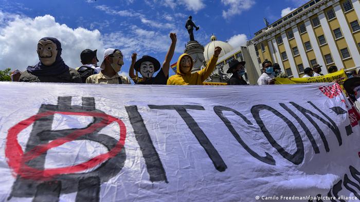 Los salvadoreños protestaron contra la introducción de bitcoin por temor a que su dinero ya no valiera nada. (Septiembre de 2021):