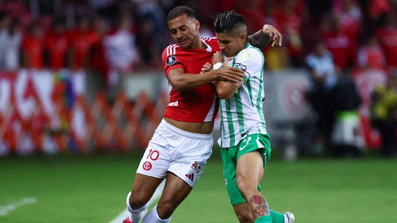 Campuzano en Atlético Nacional contra Internacional