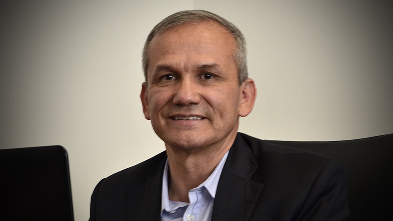 Carlos Ramón González