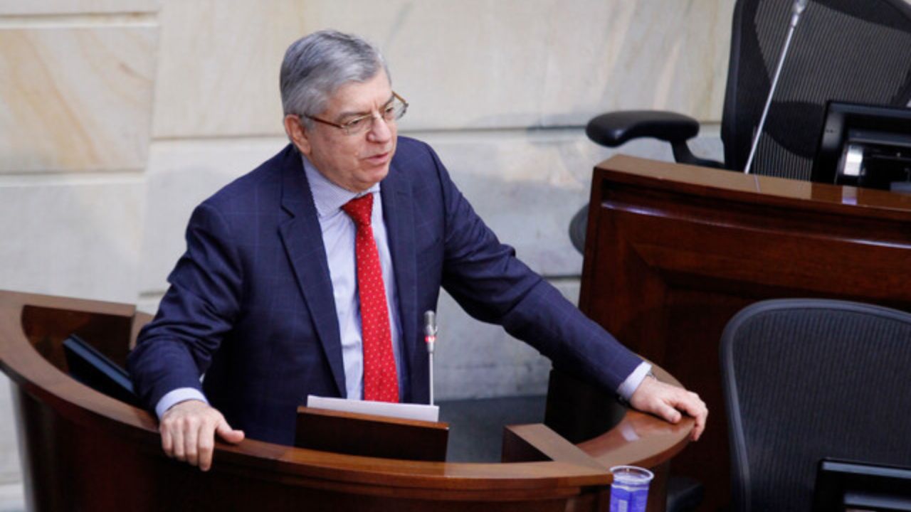 Cesar Gaviria Constitución Política