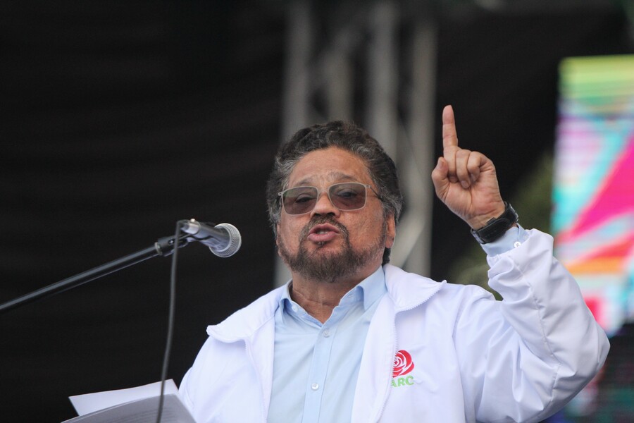 Aunque ya ha recibido dos condenas en lo que va de 2025, el Estado colombiano no tiene certeza de si está vivo o muerto.