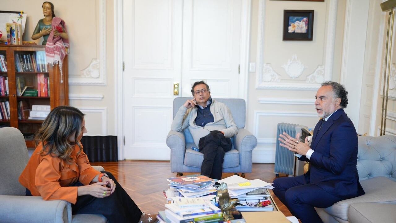 Laura Sarabia, Gustavo Petro y Armando Benedetti