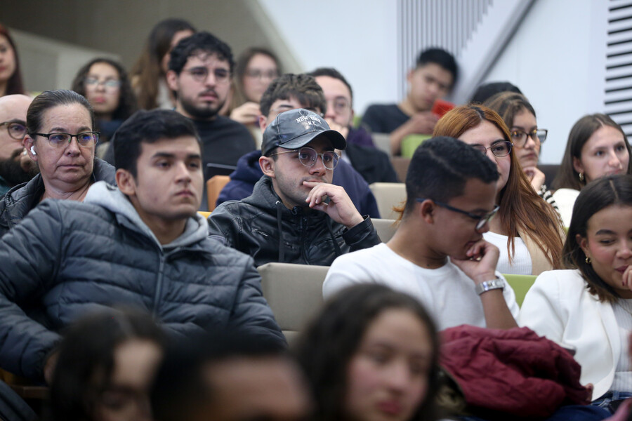 Los aprendices del Sena tendrán un contrato laboral especial con todas las prestaciones, un cambio histórico en su vinculación.