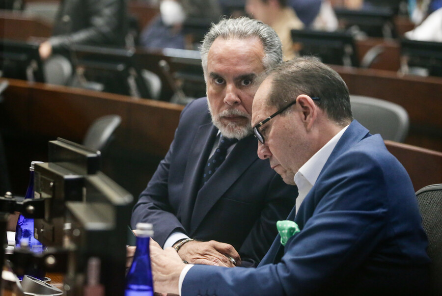 Armando Benedetti y Antonio Sanguino