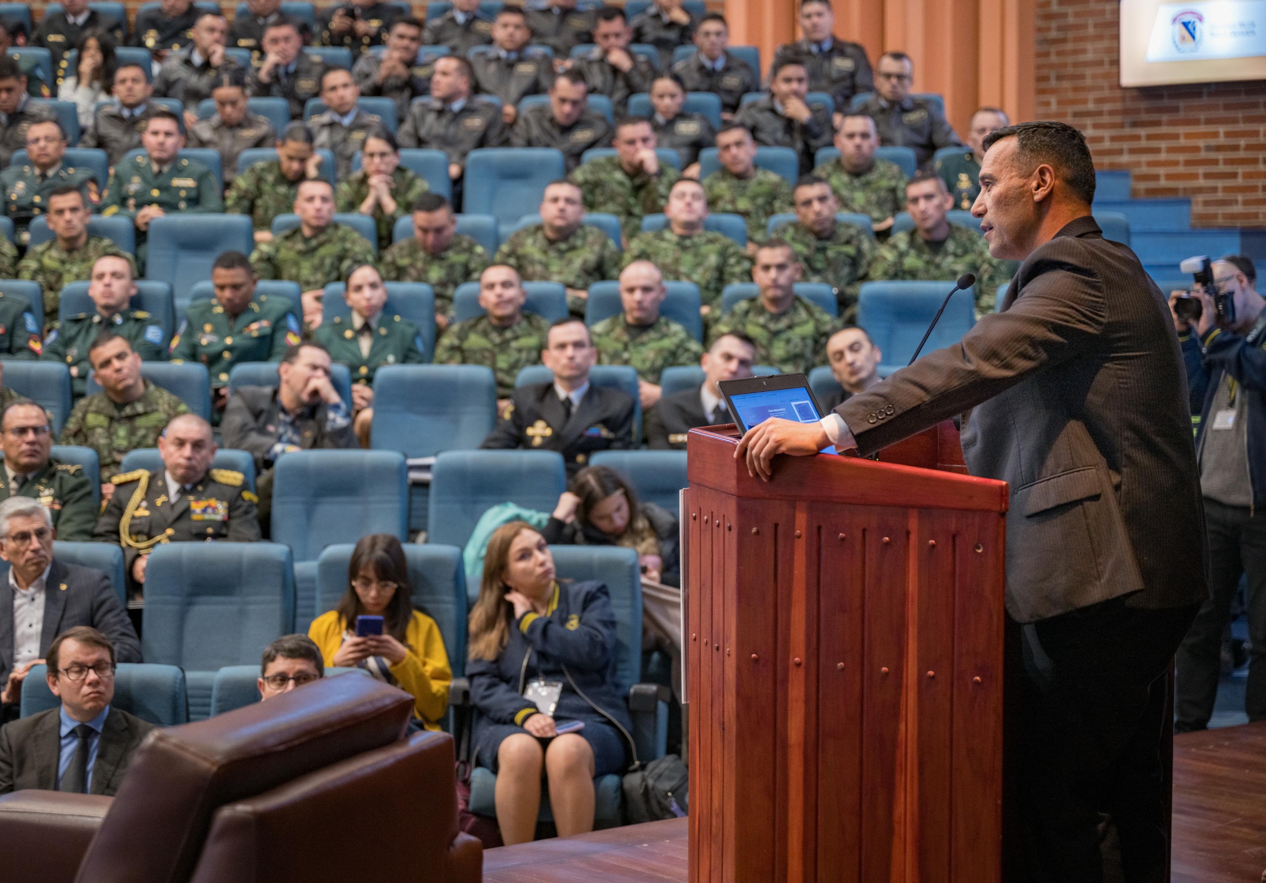 conferencia min defensa