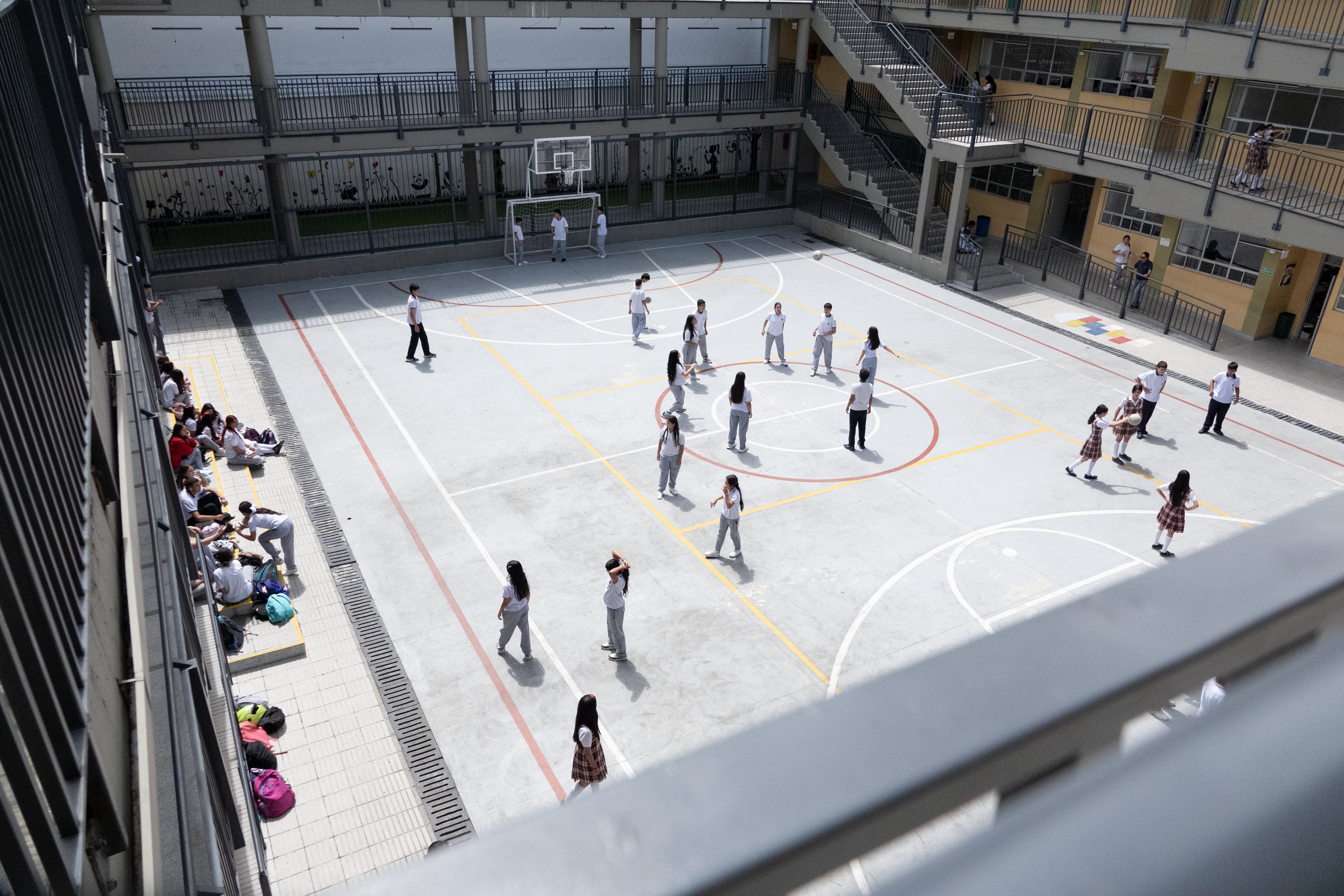 El colegio Labouré de Risarald, que cumplió 90 años de existencia, atiende a 1.000 alumnos en Santa Rosa de Cabal. Foto: Contraloría General de la República.