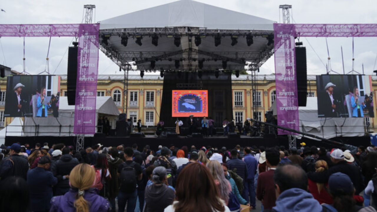 Festival Plaza de Bolívar