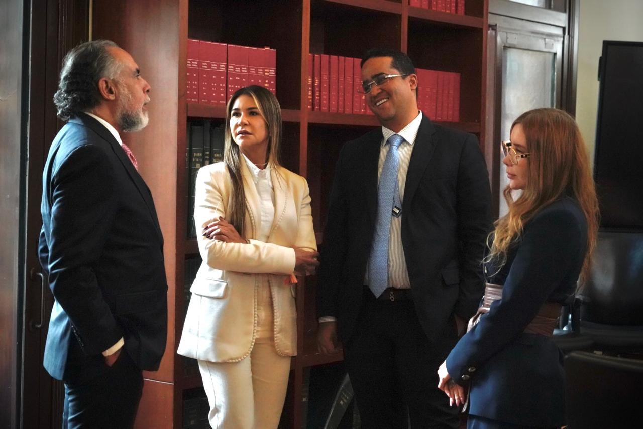 Momento del encuentro entre loa ministros Benedetti, y los goebernadores.