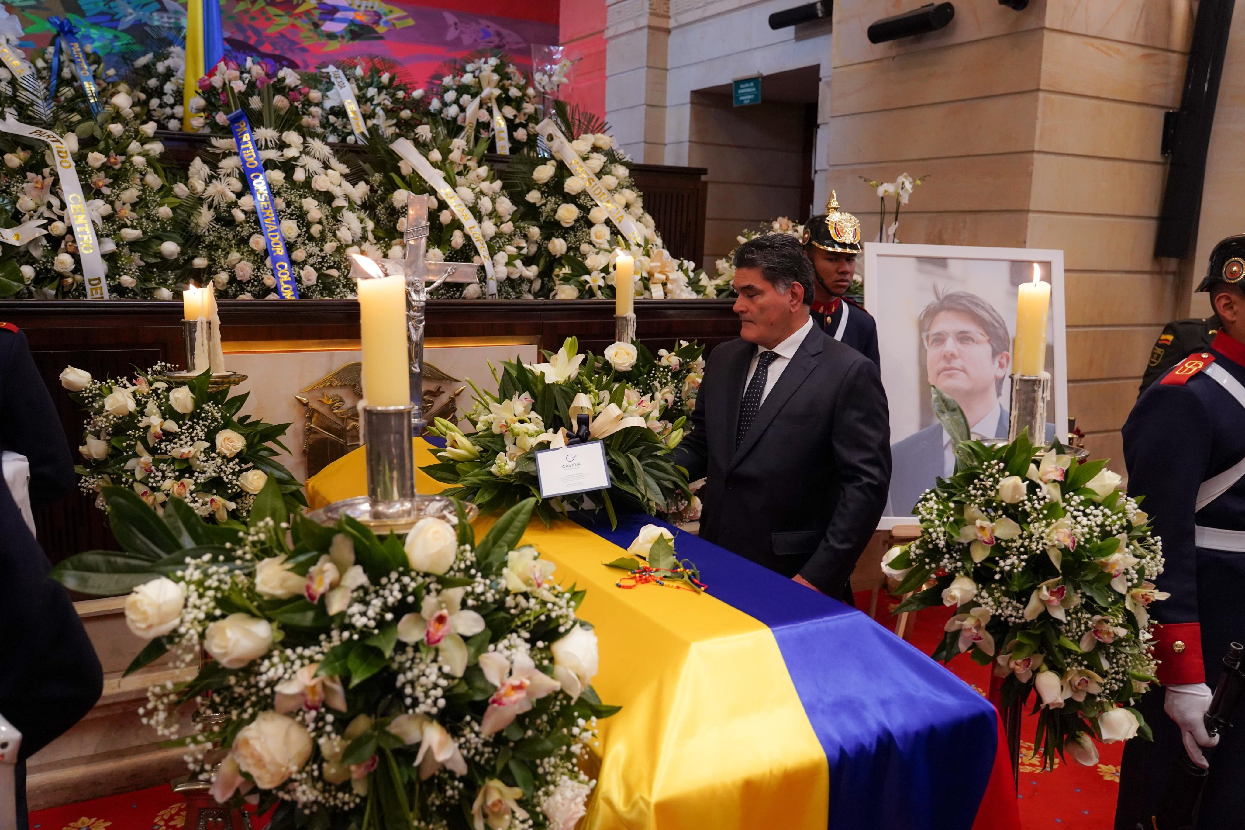 🔴En vivo | Colombianos se despiden de Miguel Uribe en el Capitolio, 12 de  agosto: homenajes, reacciones y más noticias