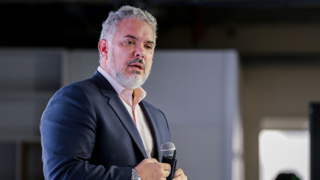 Iván Duque, investigado por el CNE