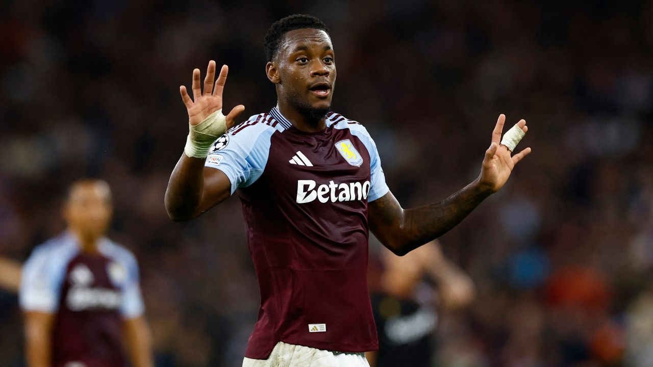 Jhon Jader Durán con el Aston Villa en Premier League