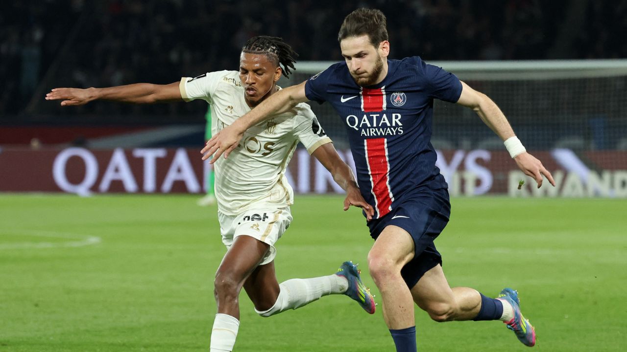 Khvicha Kvaratskhelia en el PSG