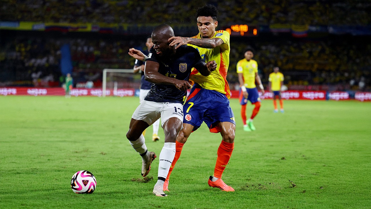 Luis Diaz frente a Ecuador