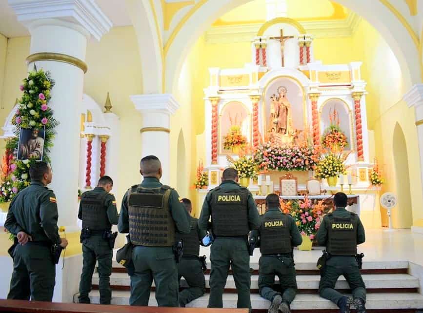 policias orando