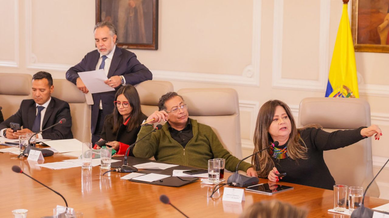 Presidente Petro y ministra de Transporte