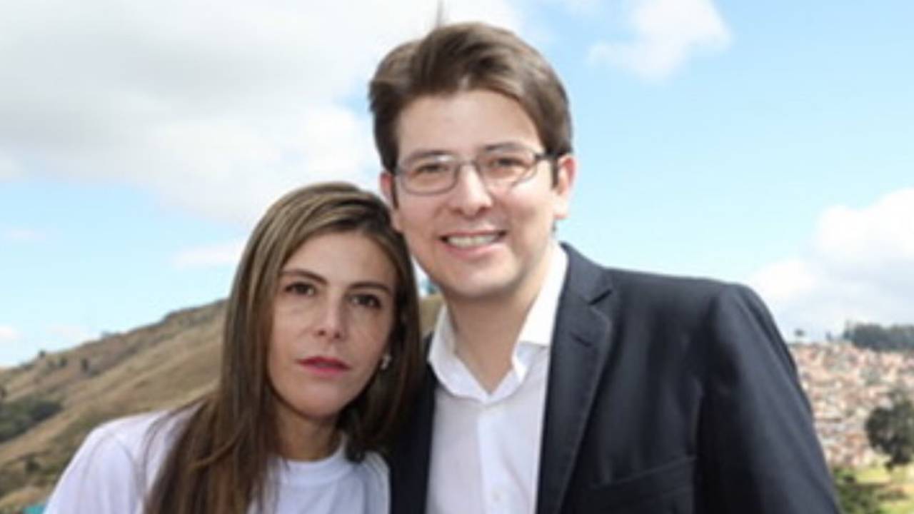 María Carolina Hoyos clama por un milagro para su hermano, el senador  Miguel Uribe Turbay
