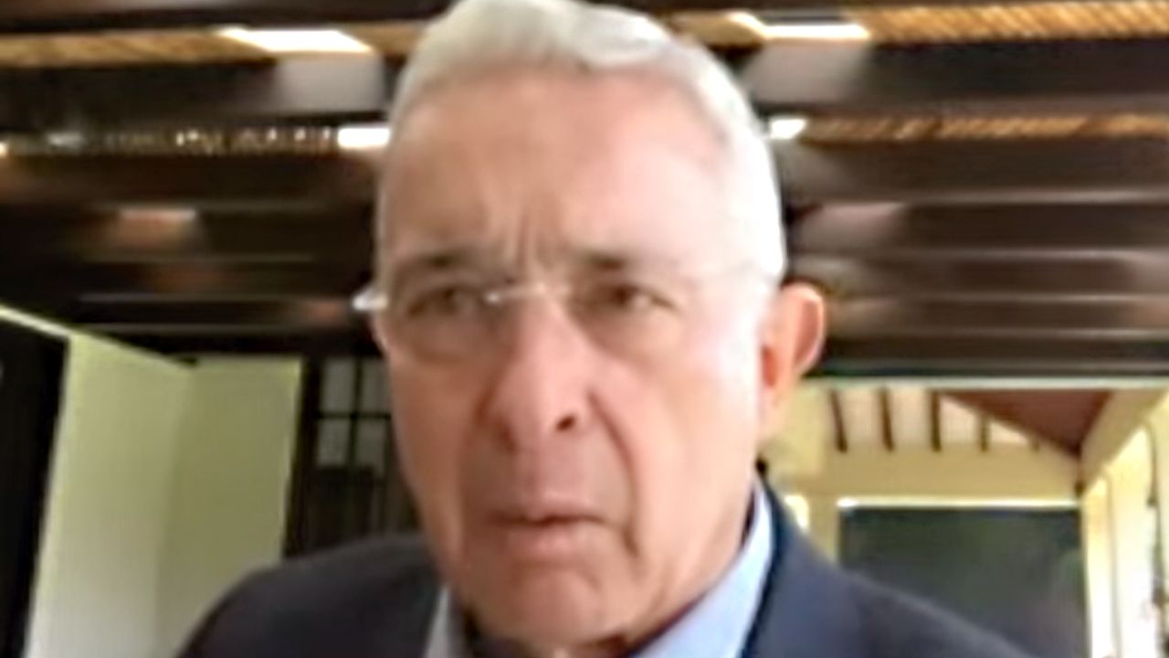 Uribe rechaza afirmaciones jueza Heredia