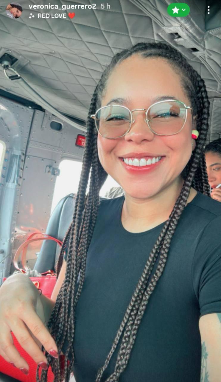 Ver&oacute;nica Guerrero en el helic&oacute;ptero