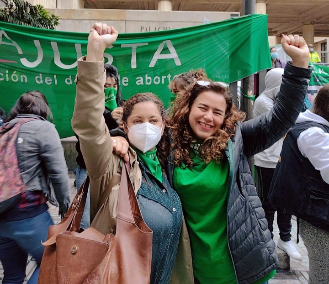 Alejandra Miller, comisionada de la verdad, celebra la despenalización del aborto.