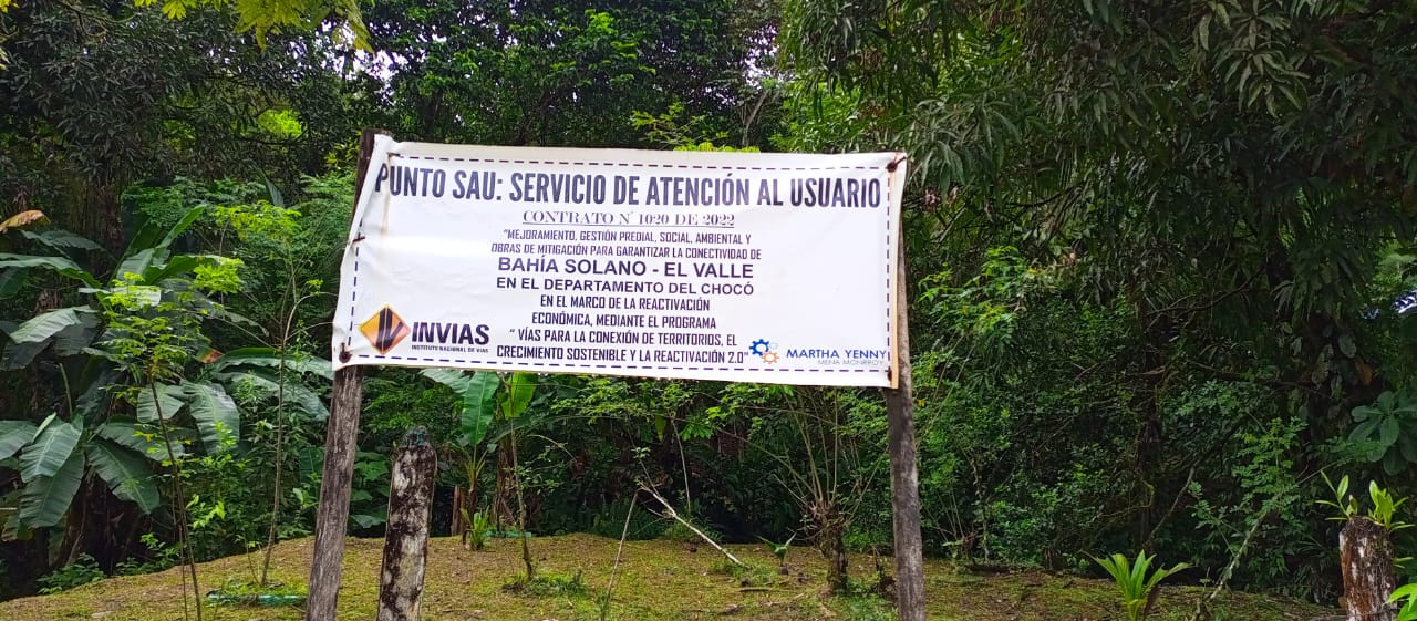 Foto de la valla de la obra Bahia solano