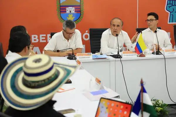 Guillermo Reyes reunión tren del caribe