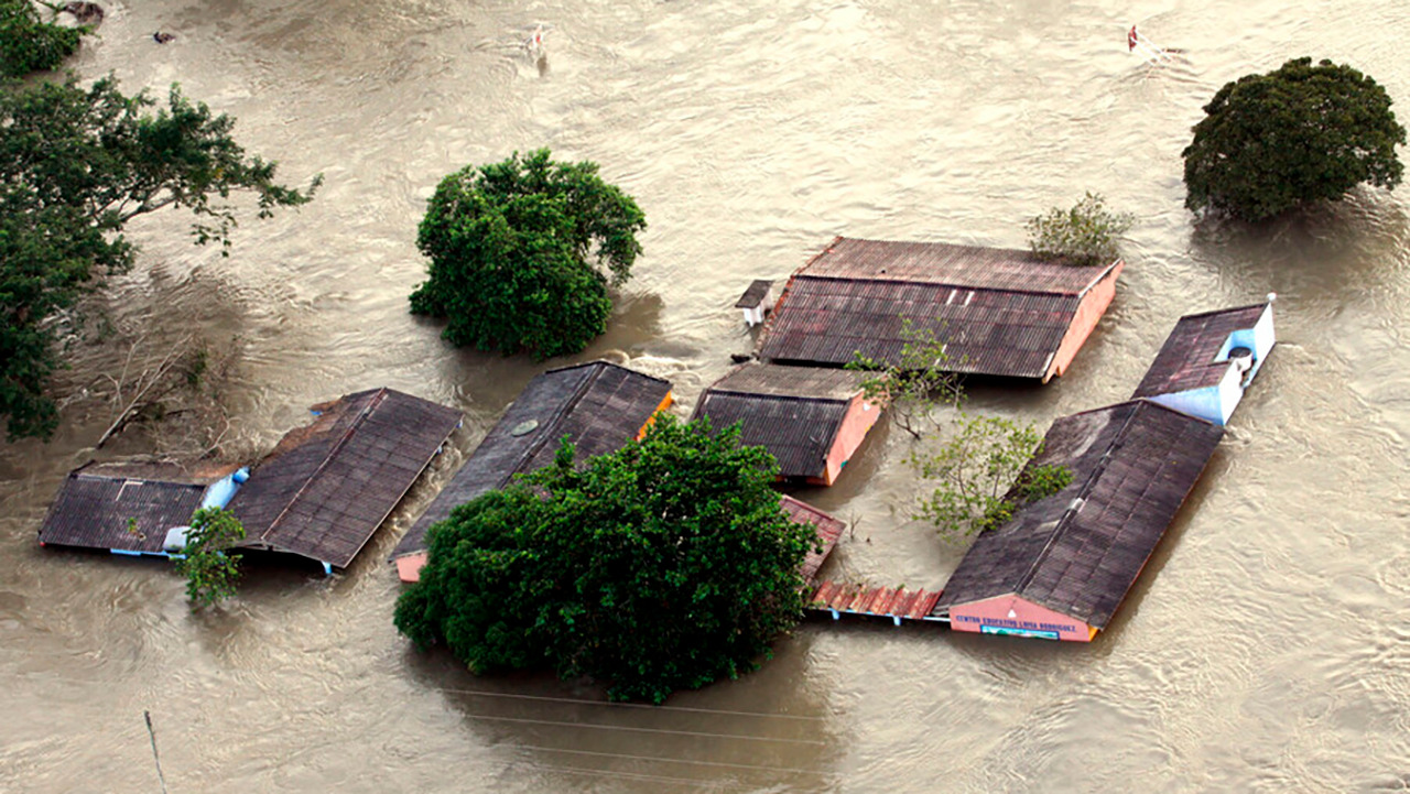 El rompimiento del Canal del Dique provocó la inundación del sur del Atlántico a finales de 2010.