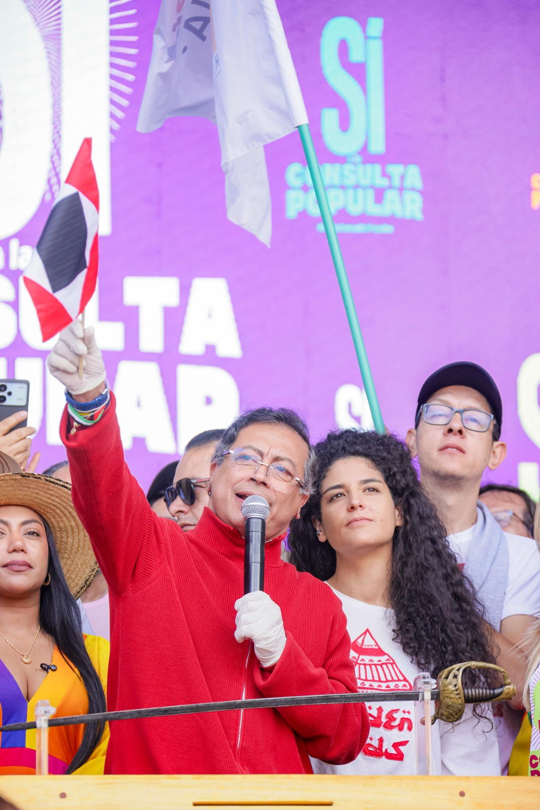 Petro y mincultura
