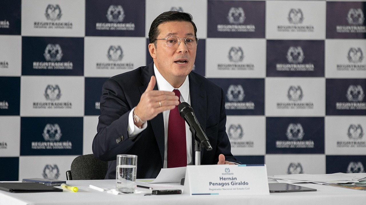 Hernán Penagos, registrador.