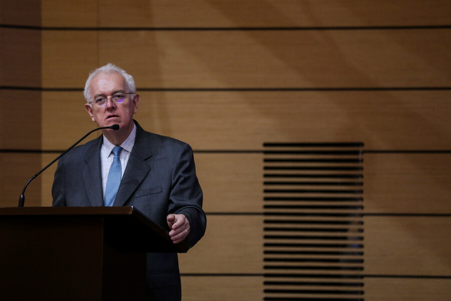 José Antonio Ocampo corrige a Gustavo Petro y el dólar vuelve a bajar