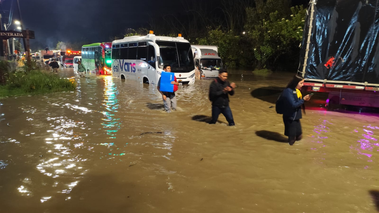 Movilidad en la Autopista Norte estos son los cierres por inundaciones