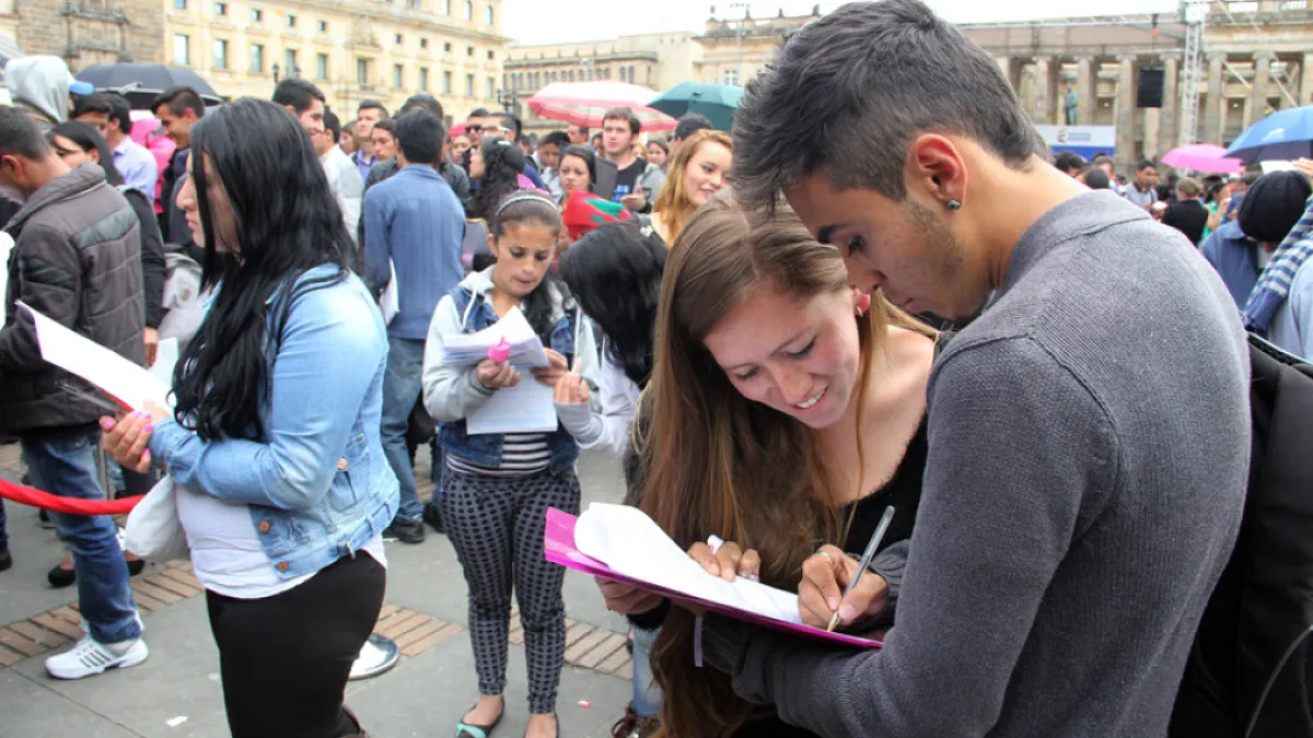 Un empleo digno: la legítima demanda de los jóvenes