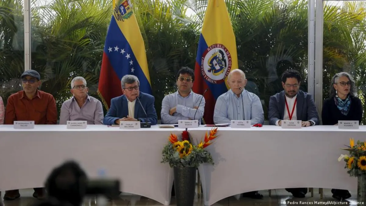 El Gobierno colombiano y ELN celebran reunión extraordinaria en Caracas