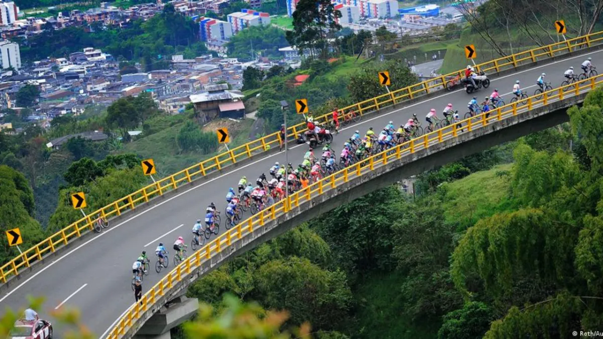 Ciclismo en vías de Colombia: una carrera a vida o muerte