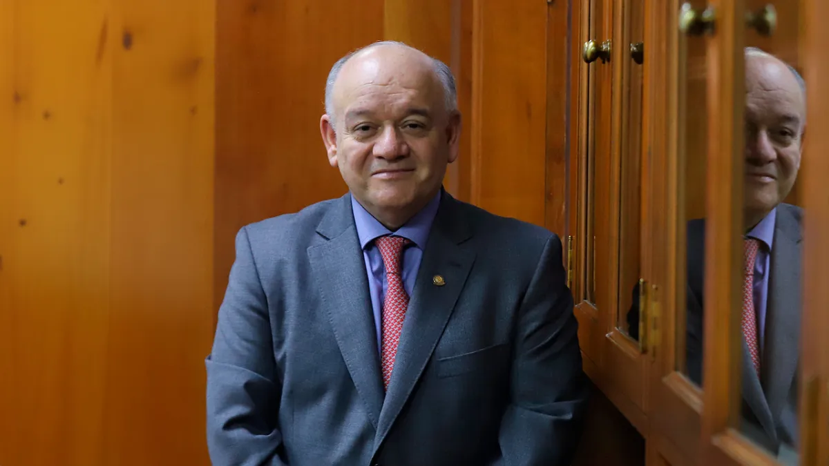'El presidente Petro tiene derecho a disentir de las decisiones, el problema es el modo': Habla el presidente de la Corte Constitucional