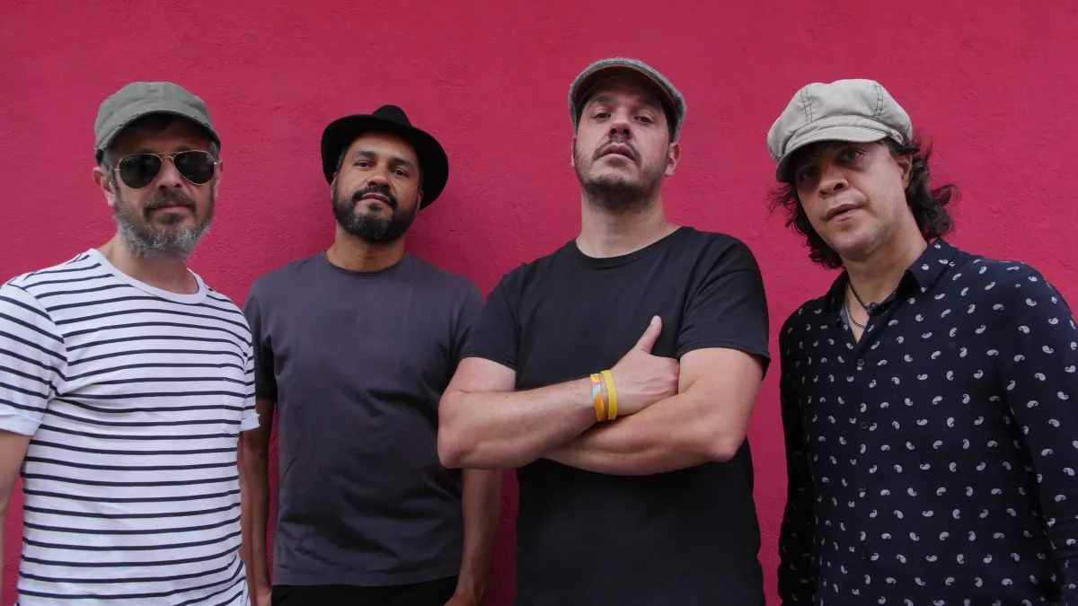 Superlitio celebra por lo alto 20 años de su legendario álbum ‘Tripping Tropicana’