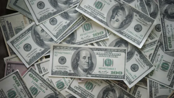 Precio del dólar: este jueves 24 de agosto la divisa volvió a subir sobre los 4.100 pesos