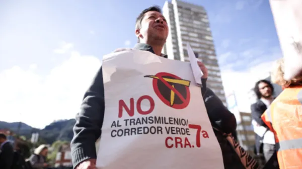 Candidatos a la Alcaldía de Bogotá firman petición para frenar el 'Corredor Verde'