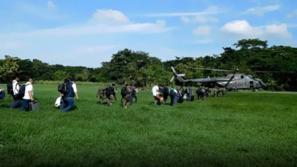 Fue baleado el helicóptero que transportaba comisión de funcionarios a Tierralta, Córdoba 