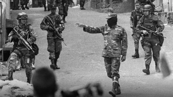 ¿Quién era el encapuchado que estuvo en la operación Orión en Medellín? Después de 21 años revelan que era un paramilitar