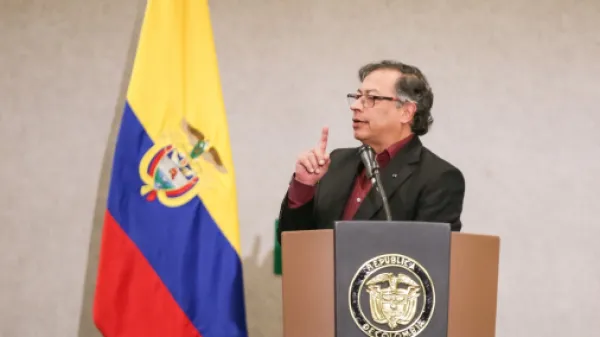 Presidente Gustavo Petro ordenó reforzar la seguridad de la embajada de Israel y en sinagogas