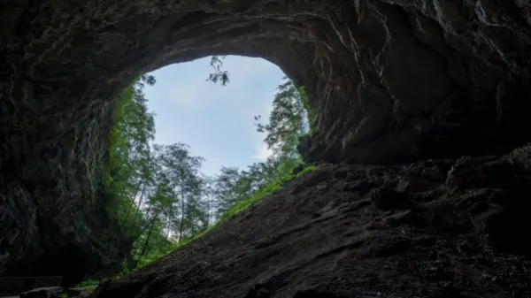 Hallan microplásticos en cuevas cerradas desde hace 30 años