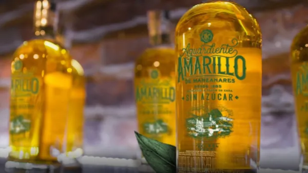 Cómo el aguardiente amarillo pasó de ser un trago de segunda al rey del mercado