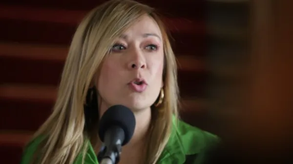 “Tuvieron que sacarnos del debate con trampas”: Katherine Miranda reaccionó a la aprobación de la reforma a la salud en la Cámara