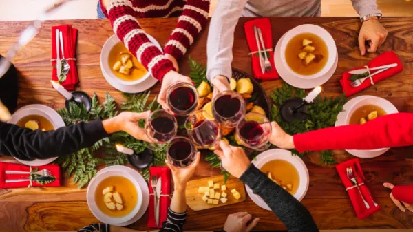 ¿Quiénes se hacen ricos con la cena del 24 de diciembre en Colombia?