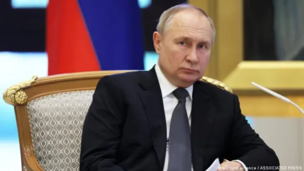 Putin comunica a militares que se presentará a la reelección en 2024