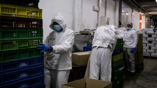Sindicatos no se ponen de acuerdo sobre si hay o no malas condiciones laborales en Van Camp’s