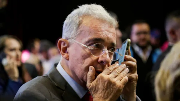 Caso Álvaro Uribe: el fiscal Víctor Salcedo se declaró impedido