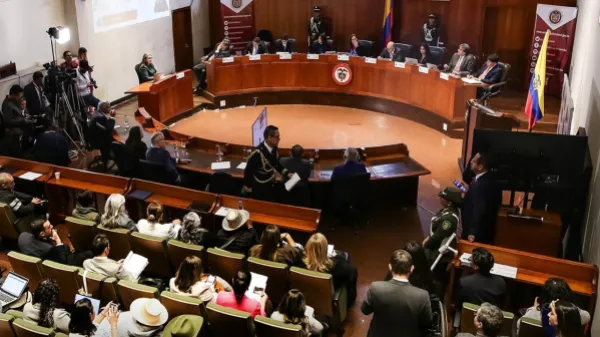 La Corte dice que los partidos sí pueden sancionar a sus integrantes elegidos por voto popular