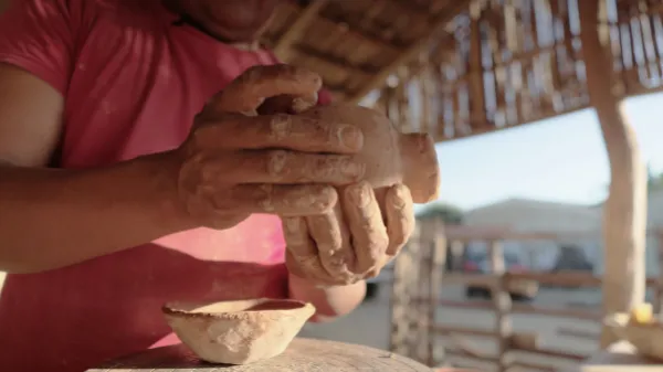 Una nueva generación de artistas guajiros trabaja para abrir nuevos caminos a través de la experimentación, pero usan la tradición como inspiración.