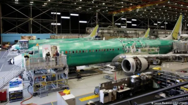 Boeing despide al responsable de los aviones 737 Max